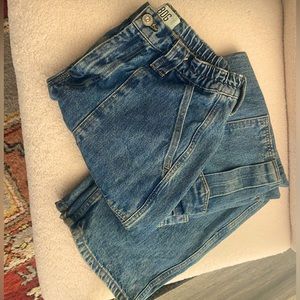 BDG jeans size 30W 32L baggy fit cargo skater